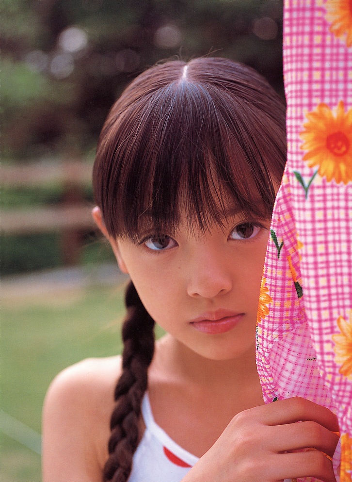 Natsuki Okamoto; Japanese Idol/Cute Girl & Mana lookalike from White Al...